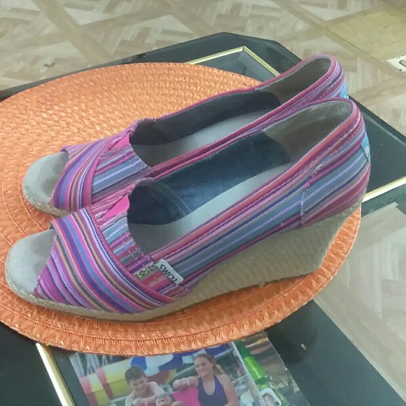 Shoes - Tom's  wedges